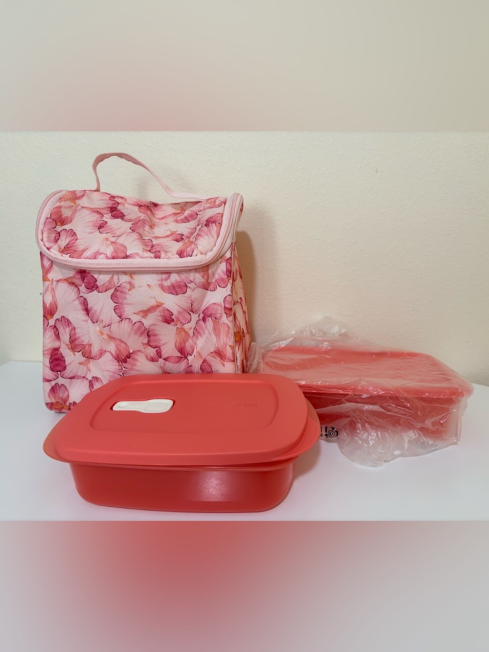 Bundle 3 Tupperware Pink rose petal lunchbag,2 container orange keeper container